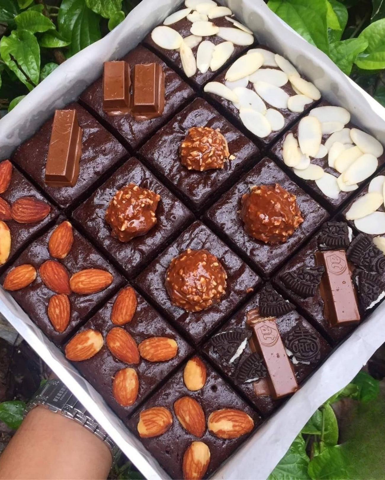 Brownie Cutter with Tray - Image 2